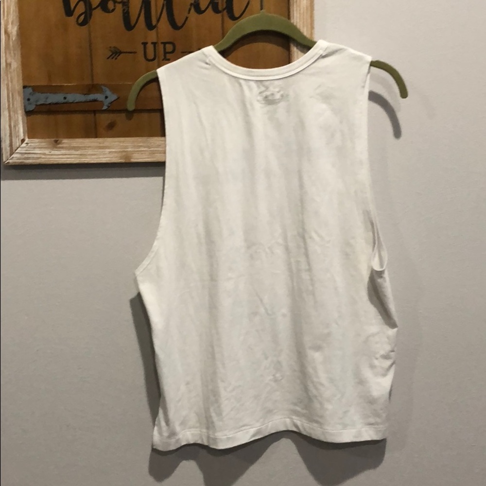 UA Workout Tank - Picture 4 of 6